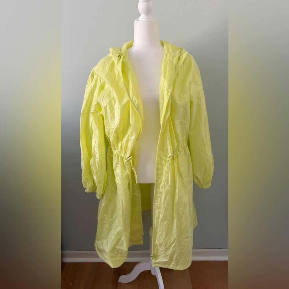 Future Collective Trench Coat
Measurements:
Pit to Pit: 24”
Total Length: 39” - Picture 3 of 11